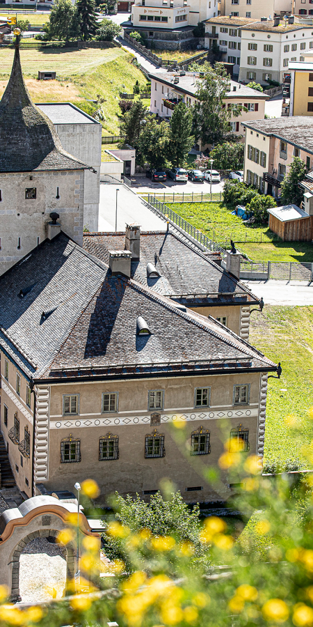 Zernez - Nationalparkzentrum im Zentrum
