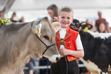 Lieblingstierwettbewerb: Stolzer Jungzüchter 