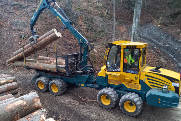 Forwarder Kran im Einsatz